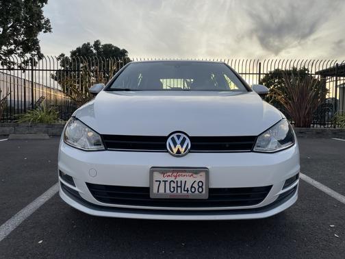 2016 Volkswagen Golf TSI SE 4-Door