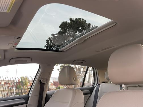 2016 Volkswagen Golf TSI SE 4-Door