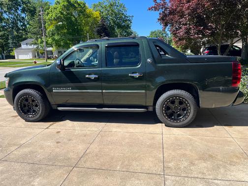 Green 2013 Chevrolet Avalanche LTZ