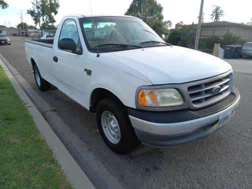 White 2000 Ford F-150 XL