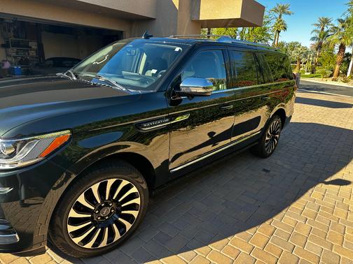 2022 Lincoln Navigator L Black Label