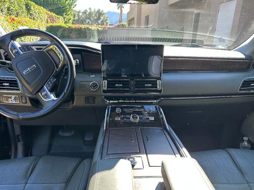 2022 Lincoln Navigator L Black Label