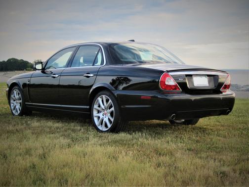 2008 Jaguar XJ8 Base