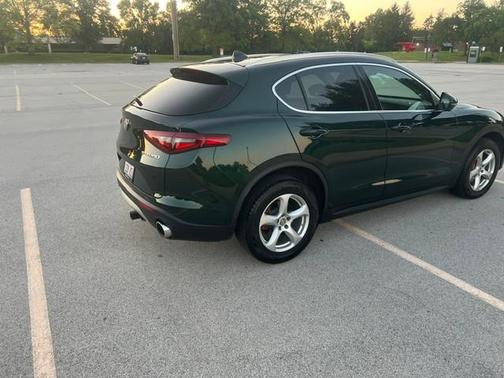 Green 2019 Alfa Romeo Stelvio Base