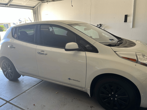 White 2017 Nissan Leaf S