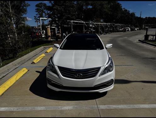 White 2017 Hyundai Azera Limited