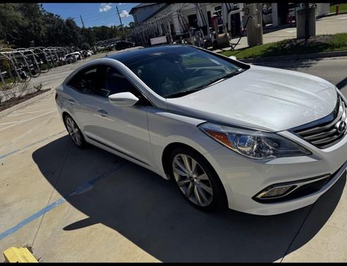 White 2017 Hyundai Azera Limited