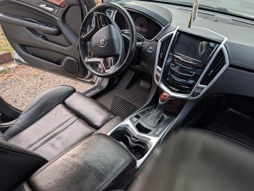 Silver 2013 Cadillac SRX Luxury Collection