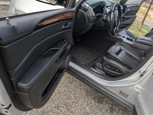 Silver 2013 Cadillac SRX Luxury Collection