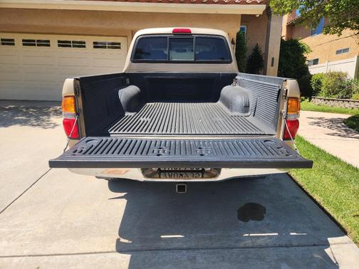 Gold 2003 Toyota Tacoma PreRunner Double Cab
