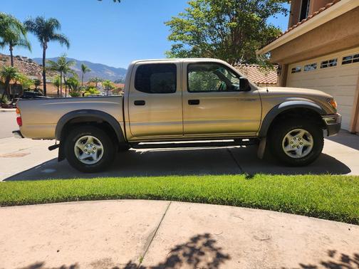 Gold 2003 Toyota Tacoma PreRunner Double Cab