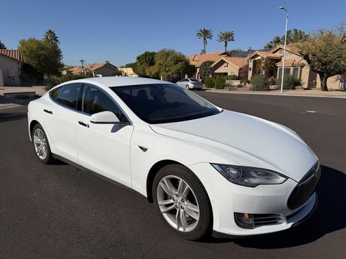 2015 Tesla Model S 60