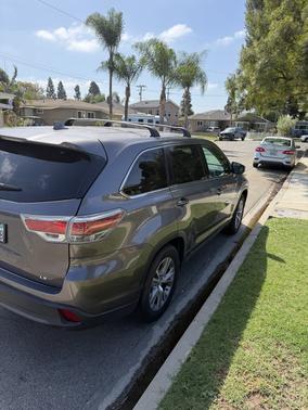 Gray 2016 Toyota Highlander LE Plus