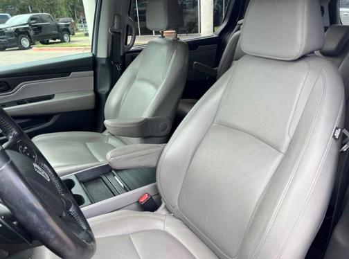 Silver 2019 Honda Odyssey EX-L