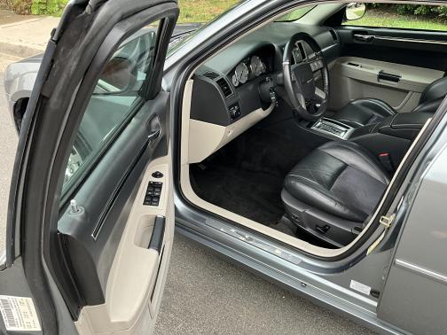 2006 Chrysler 300C SRT8