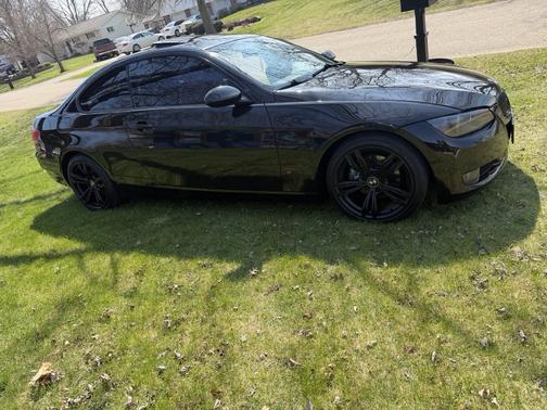 Black 2007 BMW 328 i