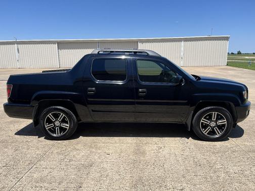 Black 2013 Honda Ridgeline Sport