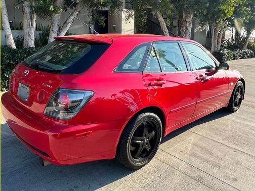 2002 Lexus IS 300 SportCross