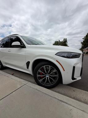White 2024 BMW X5 PHEV xDrive50e