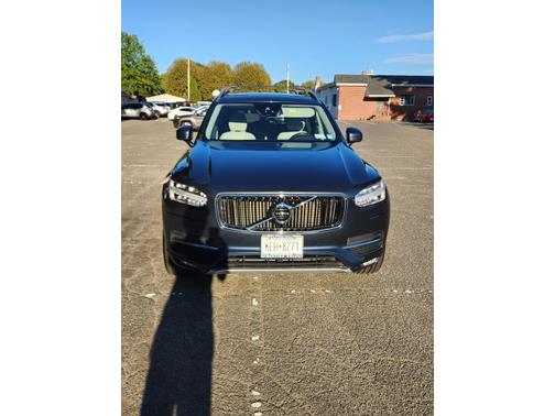 2019 Volvo XC90 T5 Momentum