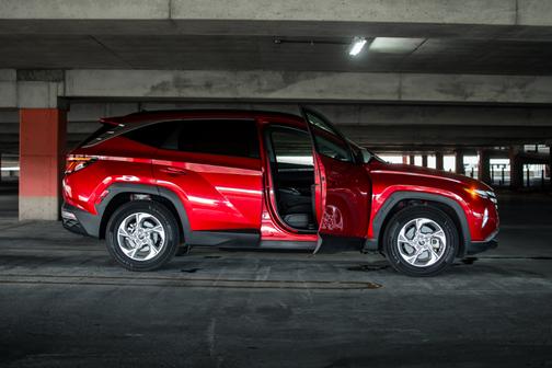Red 2023 Hyundai TUCSON SEL