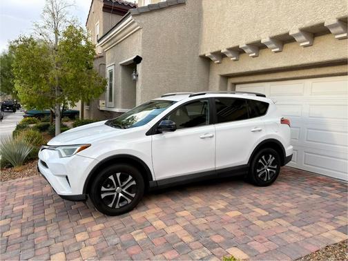 White 2017 Toyota RAV4 LE