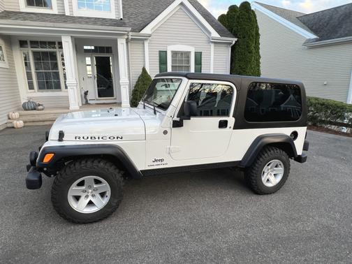 Photo 1 of 10 of 2005 Jeep Wrangler Unlimited Rubicon