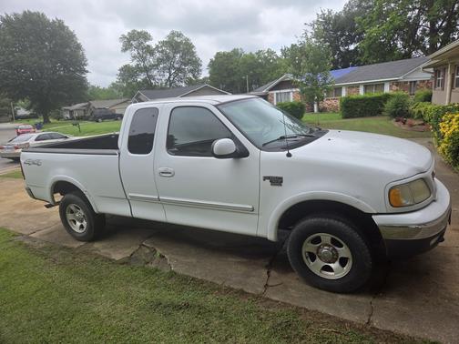 2003 Ford F-150 XLT SuperCab