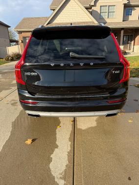 2019 Volvo XC90 T6 Momentum