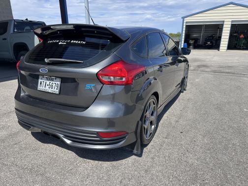 2018 Ford Focus ST Base