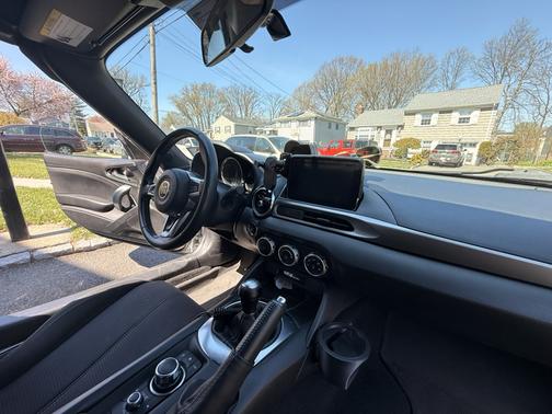 Silver 2017 FIAT 124 Spider Classica