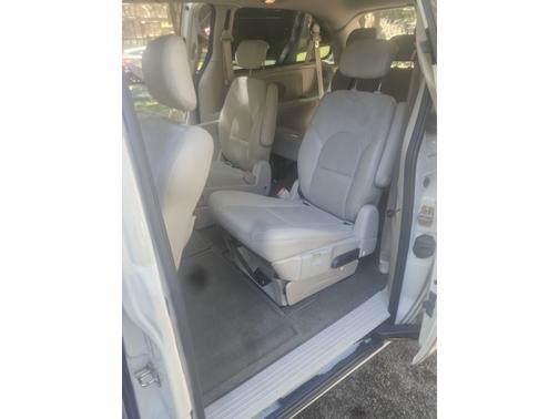 2005 Chrysler Town & Country Limited