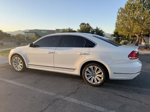 2014 Volkswagen Passat 2.0L TDI SEL Premium