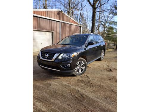 2017 Nissan Pathfinder SL