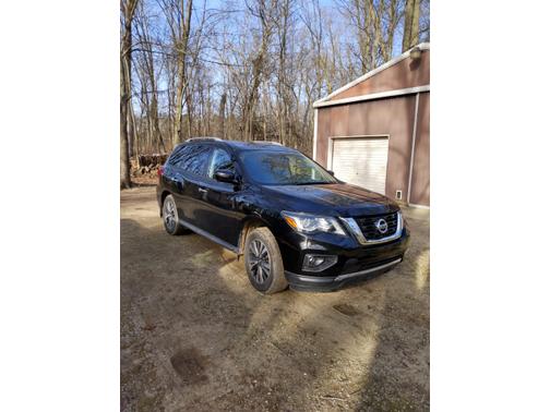 2017 Nissan Pathfinder SL