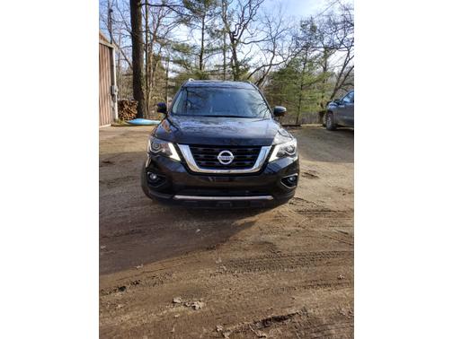 2017 Nissan Pathfinder SL