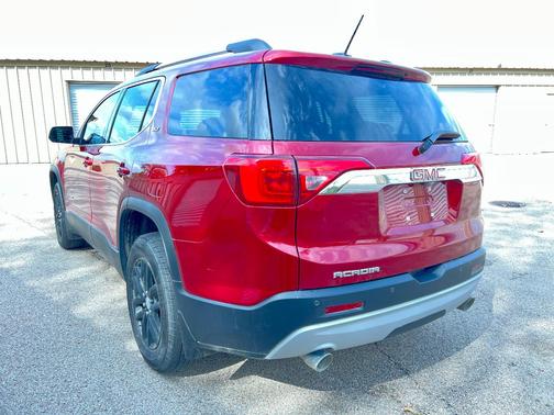 Red 2019 GMC Acadia SLT-1