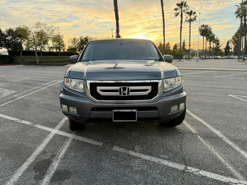 Gray 2010 Honda Ridgeline RTL