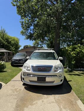 White 2012 GMC Acadia Denali