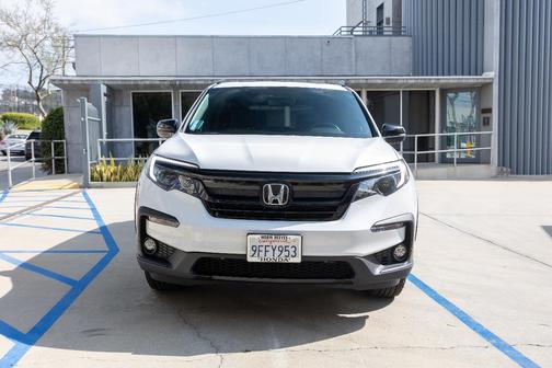 White 2022 Honda Pilot TrailSport