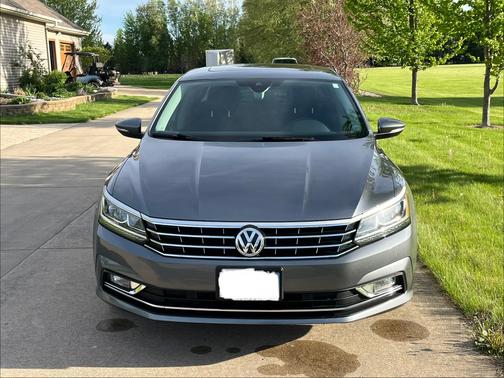 Gray 2017 Volkswagen Passat V6 SEL Premium