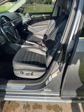 Gray 2017 Volkswagen Passat V6 SEL Premium