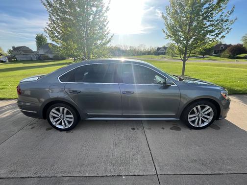 Gray 2017 Volkswagen Passat V6 SEL Premium