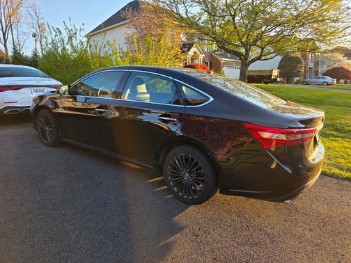 Black 2016 Toyota Avalon Touring