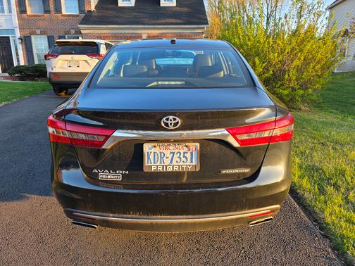 Black 2016 Toyota Avalon Touring