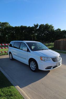 White 2016 Chrysler Town & Country Touring