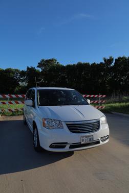 White 2016 Chrysler Town & Country Touring