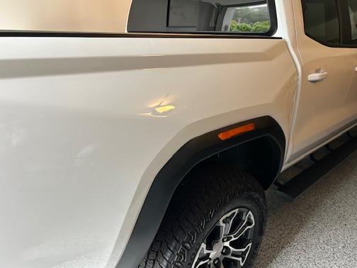 2024 GMC Canyon AT4