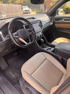 Blue 2020 Volkswagen Atlas Cross Sport 2.0T SEL