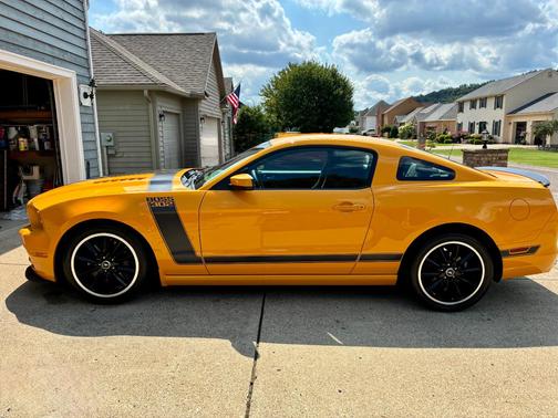 Yellow 2013 Ford Mustang Boss 302
